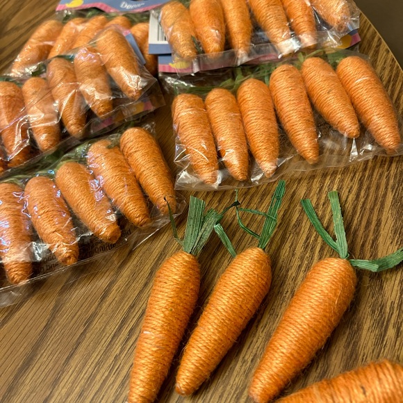 Easter carrots - crafting / home decor -- 30 carrots - Picture 4 of 4
